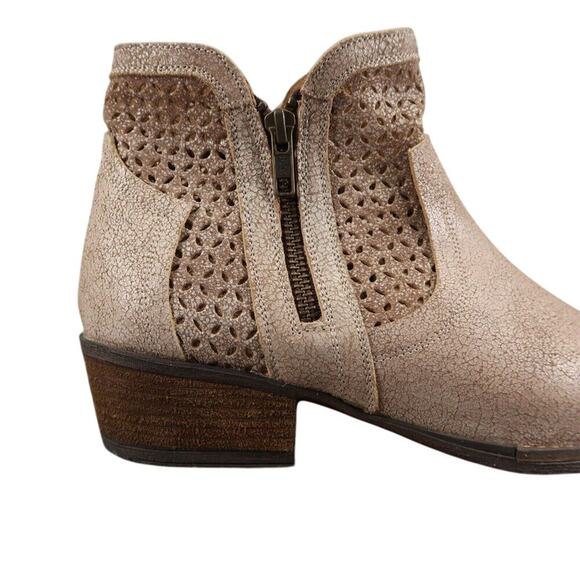 Corkys Shoes Womens 10 Booties Fashion Leather Double Zip Perforated Block Heel - Picture 3 of 16